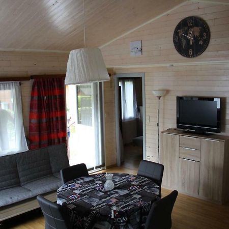 Chalet Les Brulins Otel Resteigne Dış mekan fotoğraf